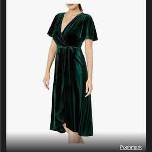 Vince Camuto Velvet Faux Wrap Dress. Green velvet, Size 8